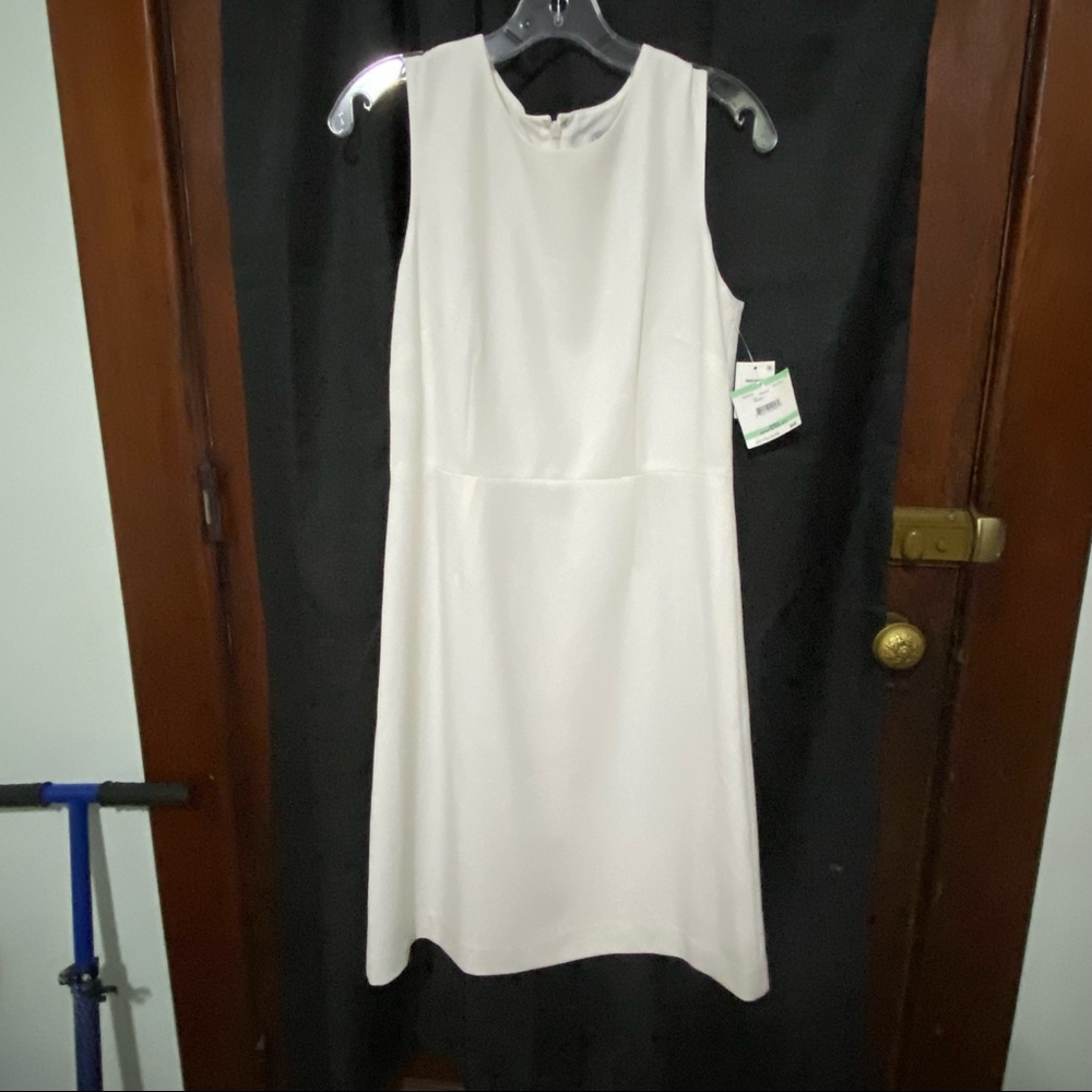 Size 8 white dress brand new with tag